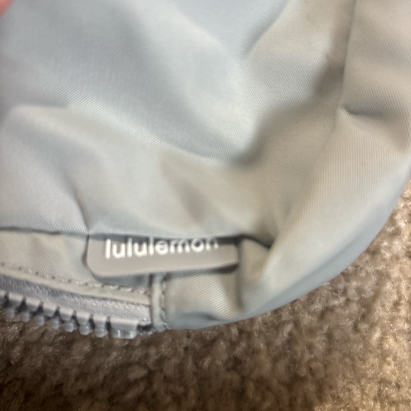 Lululemon Athletica Light Gray Crossbody Bag - Picture 7 of 7